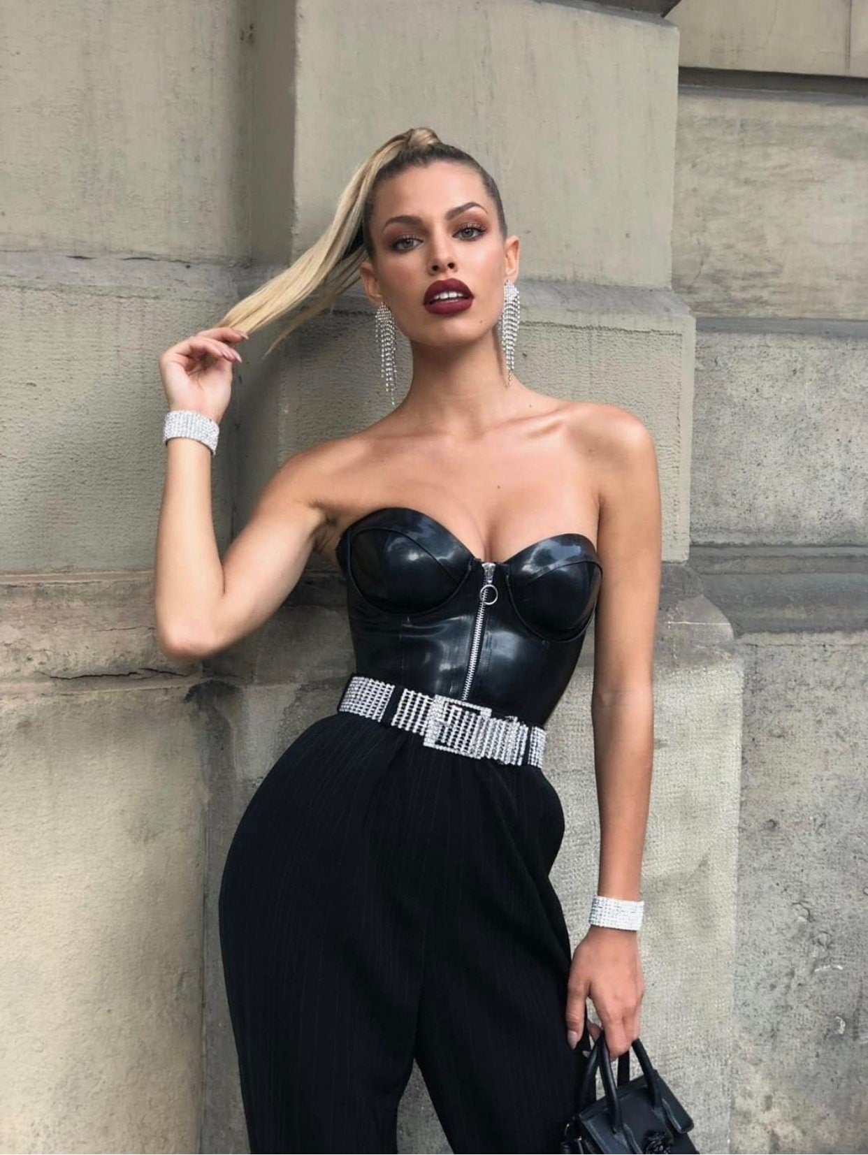 Bustier with front zipper