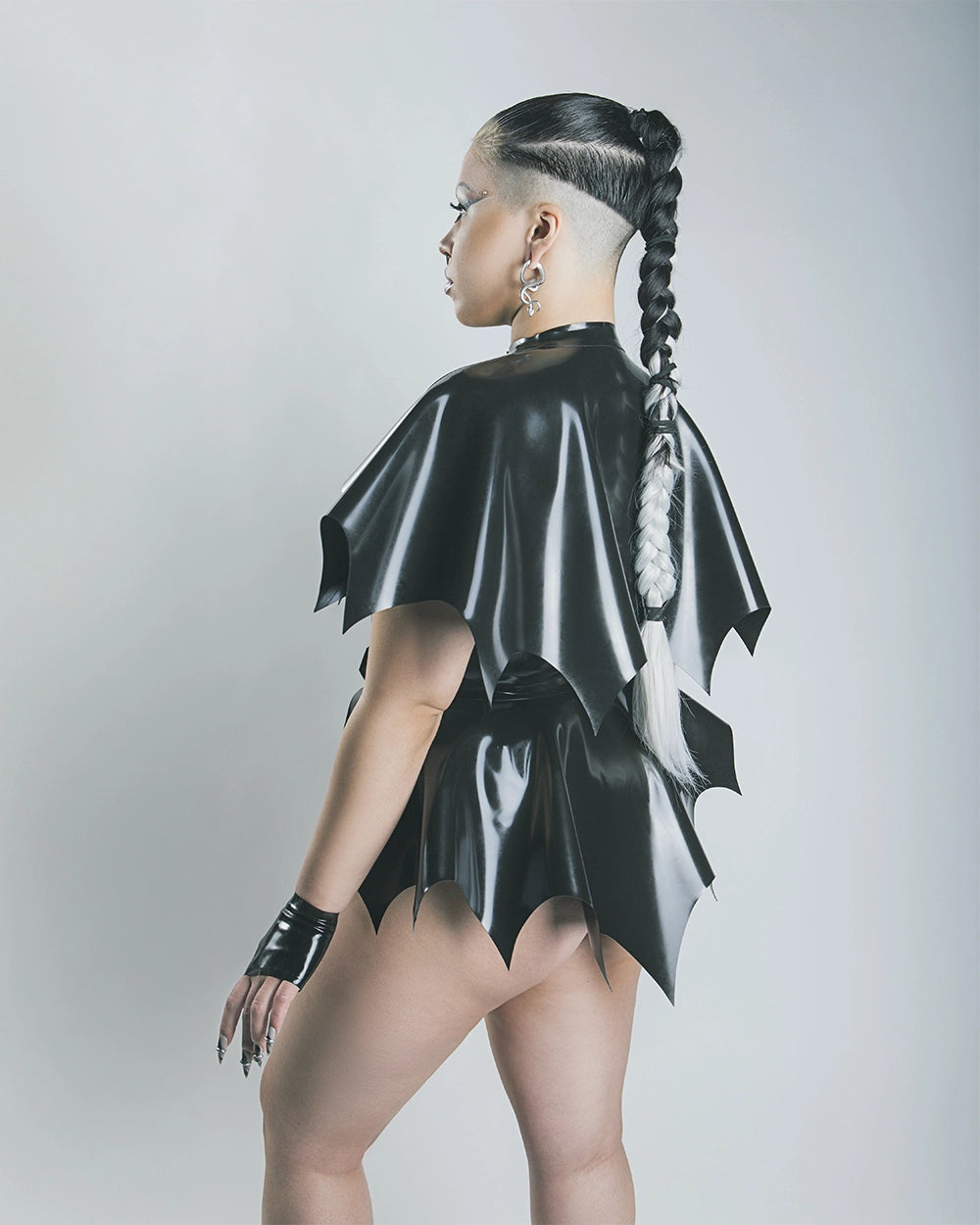 Lydia capelet