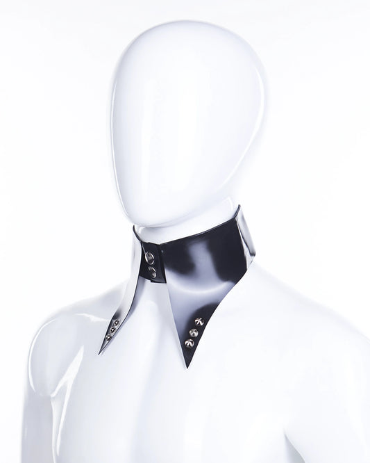 Merlina collar with spikes