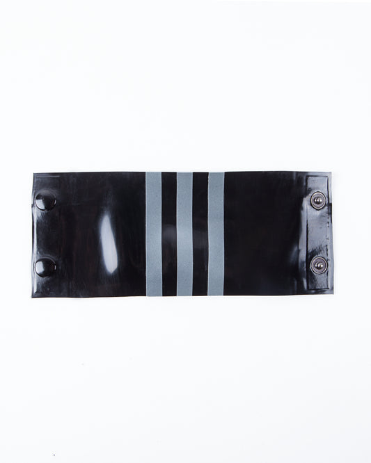 Wrist wallet with three stripes